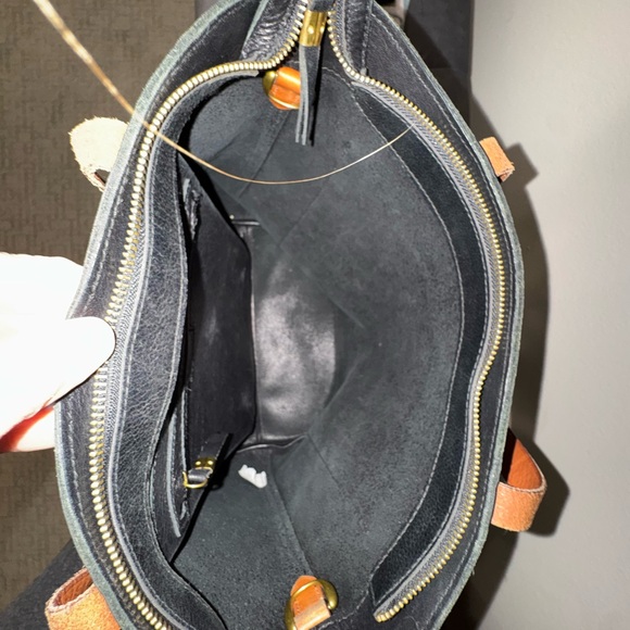 Madewell Medium Zip Top Transport Tote - Picture 4 of 5
